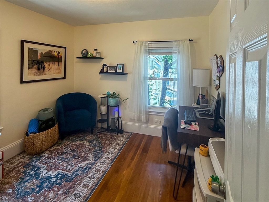 7 Dell St, East Somerville