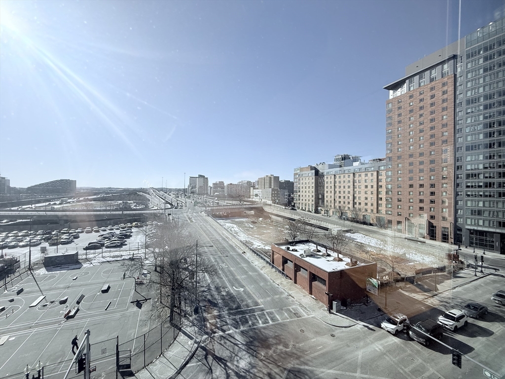 210 Lincoln St, Leather District