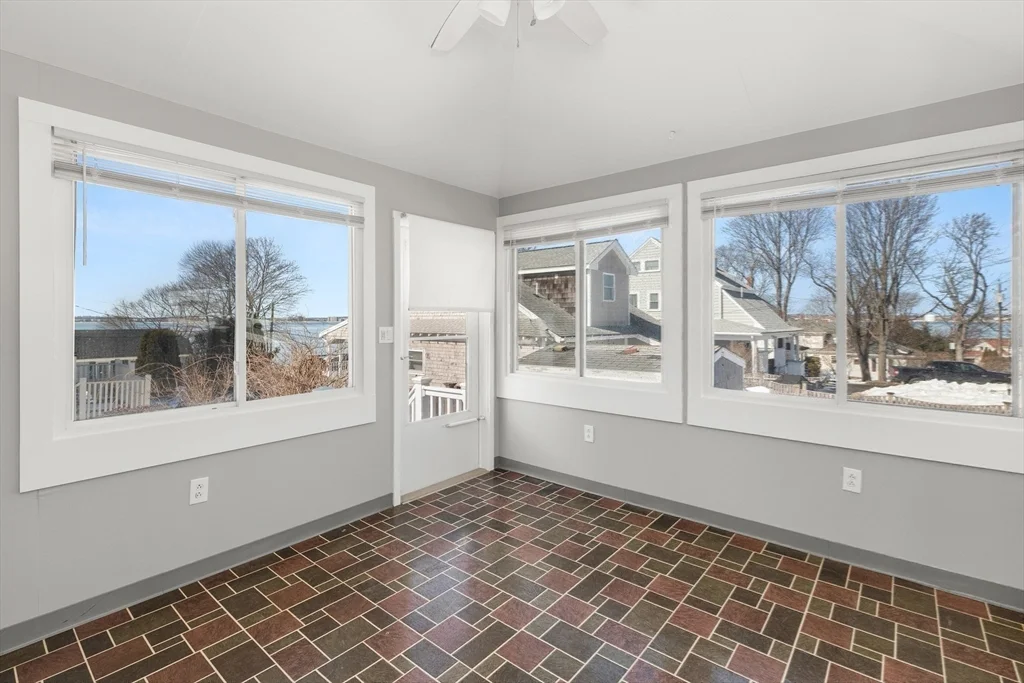 42 Phillips Rd, Nahant