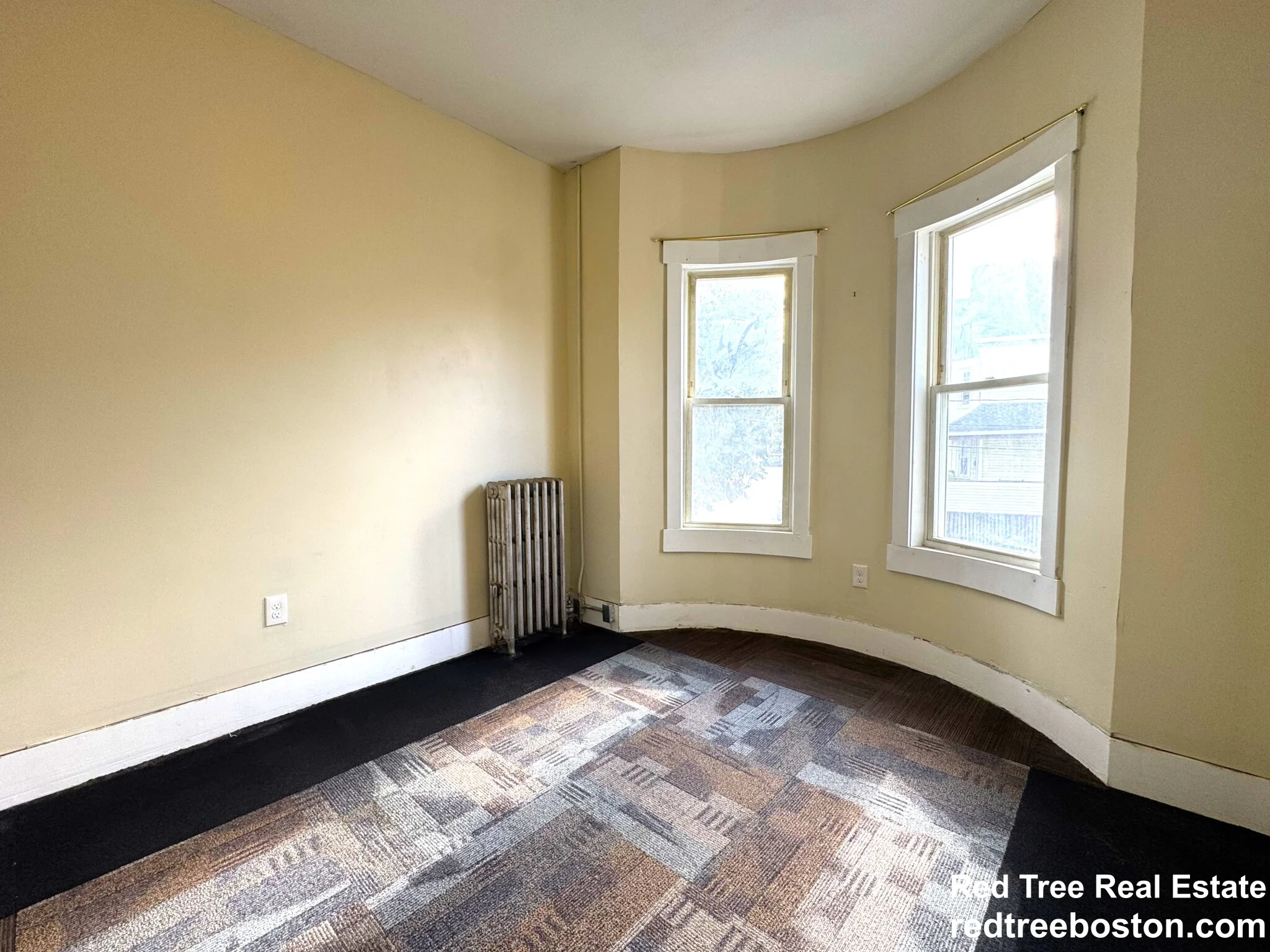 24 Weld Hill St, Jamaica Plain