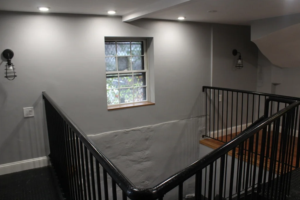 49 Brimmer St, Beacon Hill