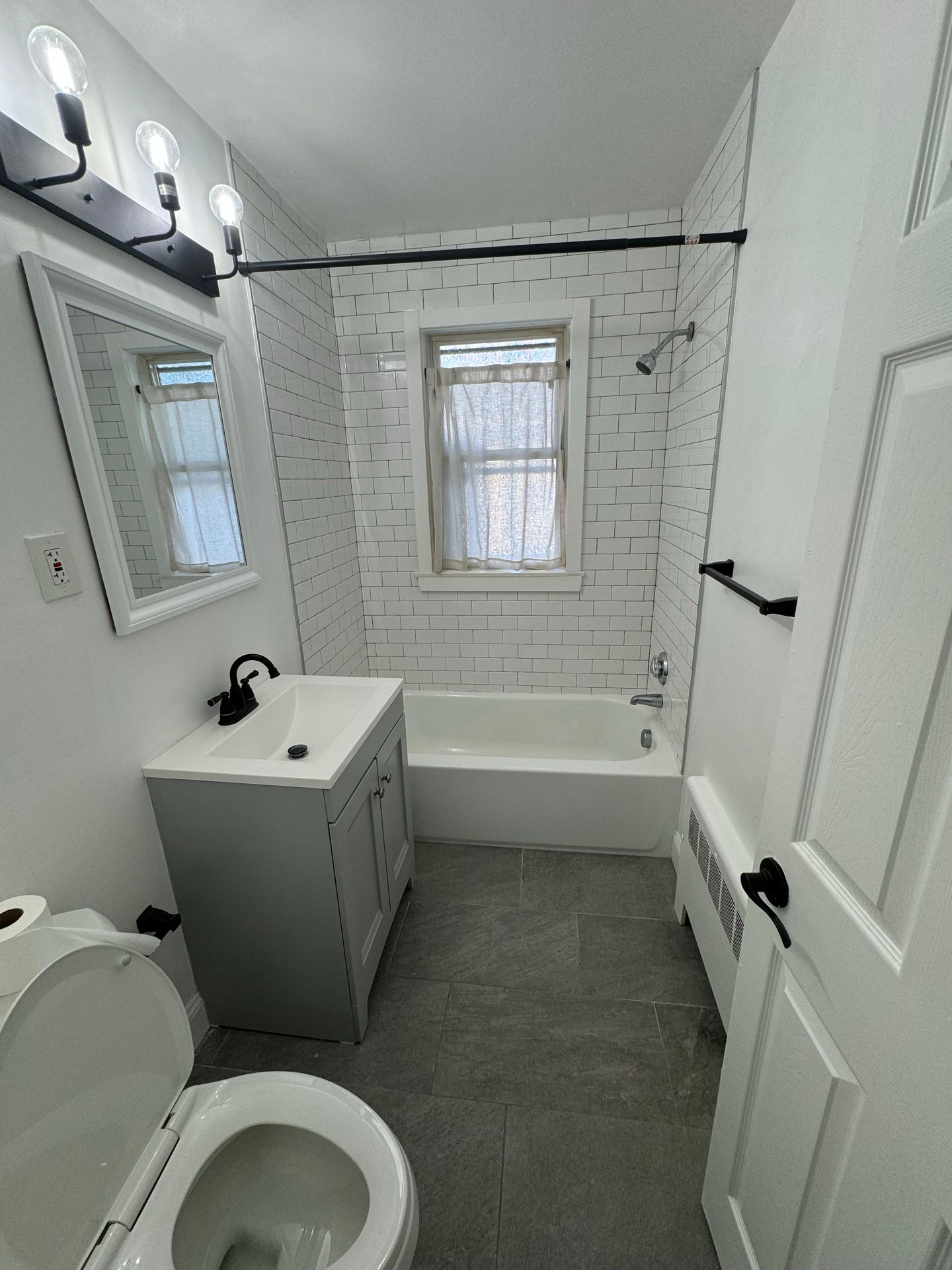 90 Winthrop Shore Dr, Winthrop