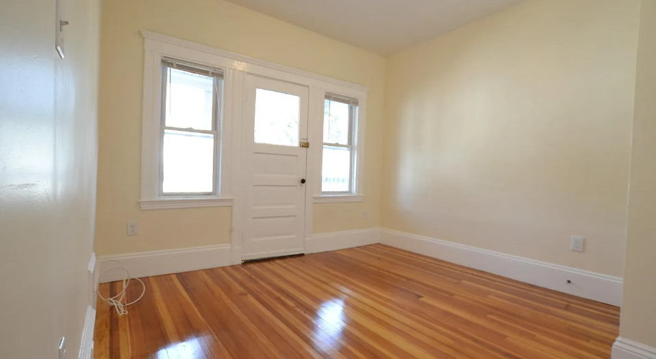 36 Brackett St, Oak Square