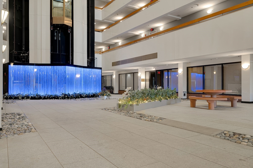 357 Commercial St, Waterfront