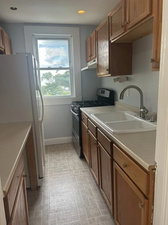 188 Thompson, South End