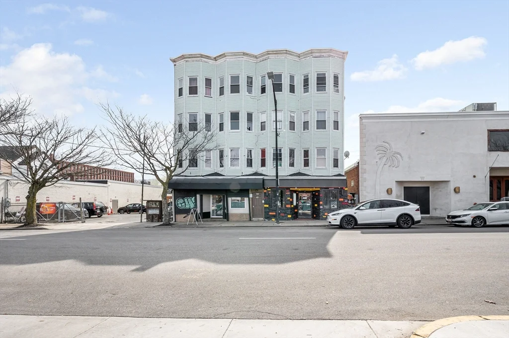 50 1/2 Common St, North Lawrence