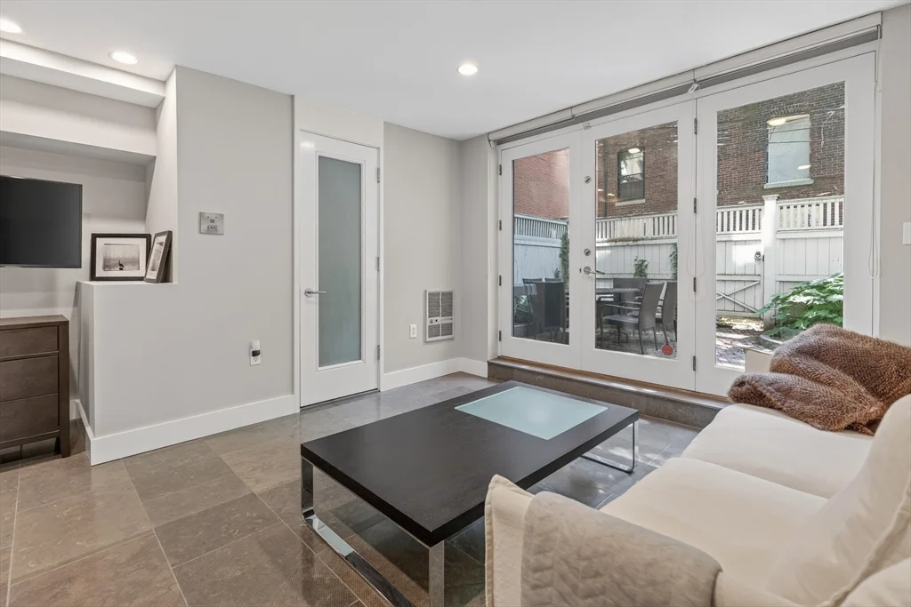 48 Appleton, South End
