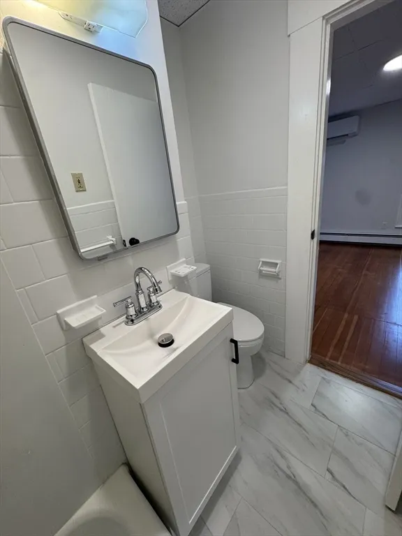 38 Spring, Spring Hill