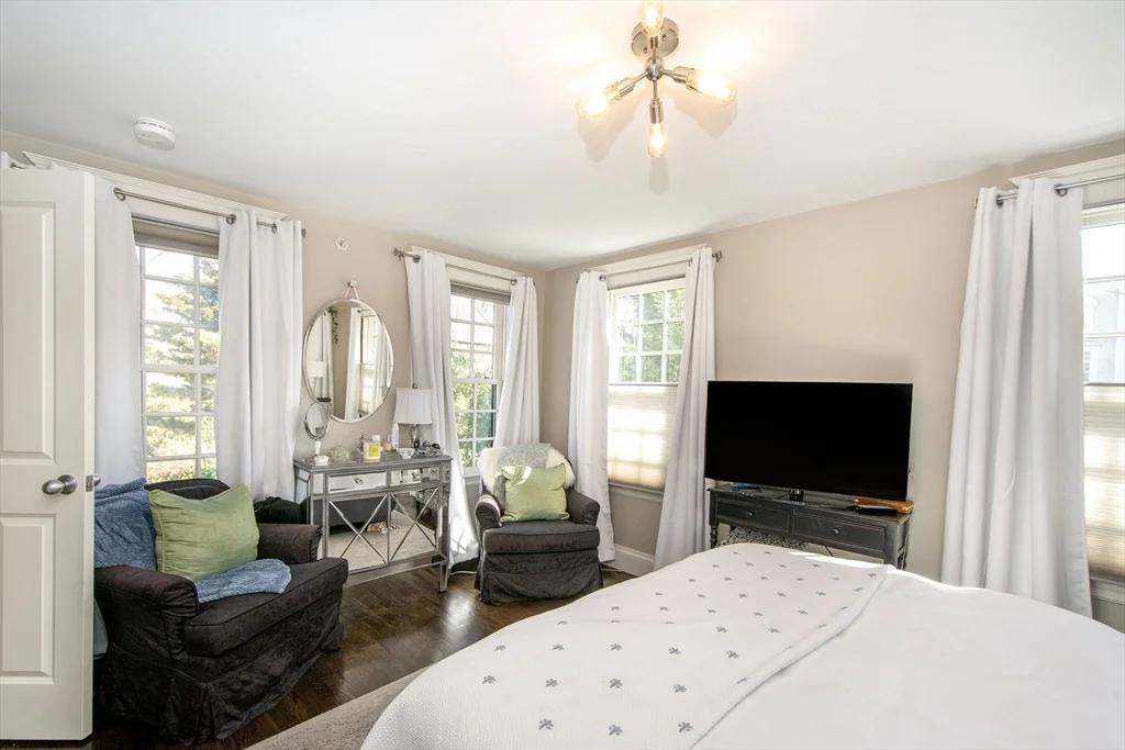 108-110 Elm St, Cohasset