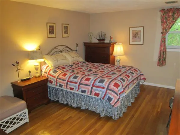 129 Gould St, Needham Heights