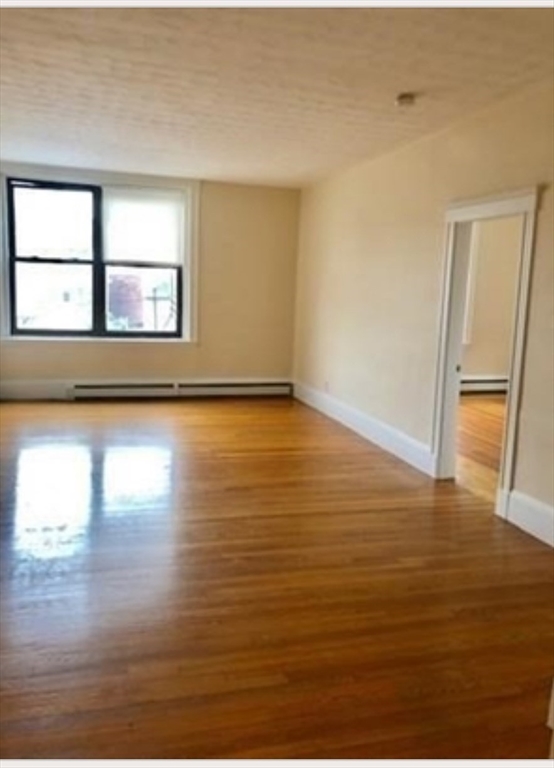 108 Bristol Rd, Somerville