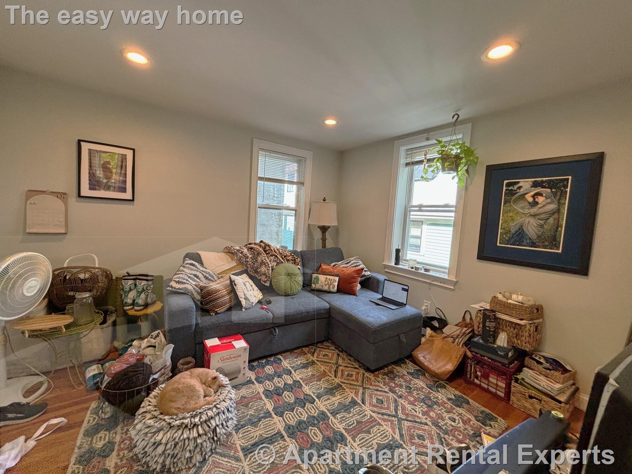 1139 Broadway, Teele Square