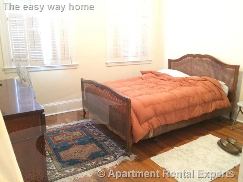 1616 Massachusetts Ave, Harvard Square