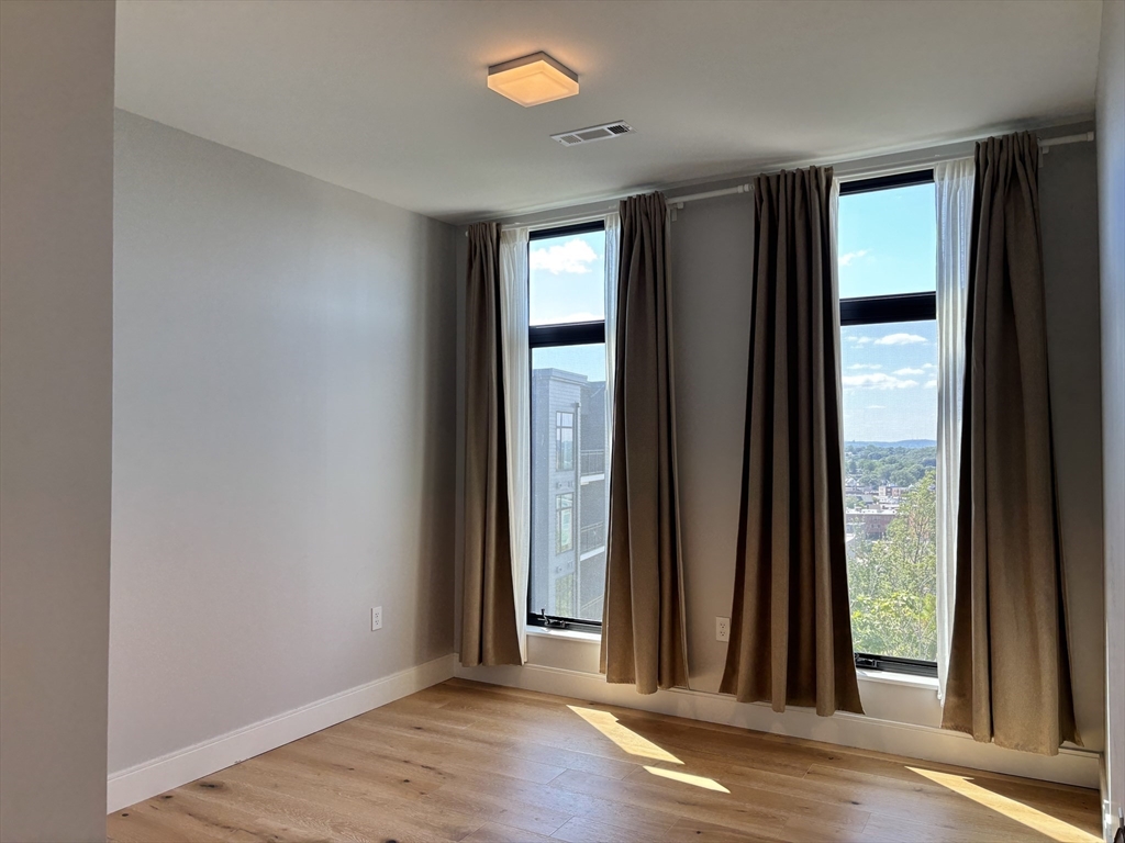 191 Washington St, Brighton