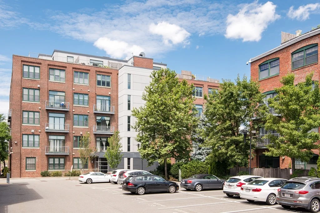 43 Charlton, Everett