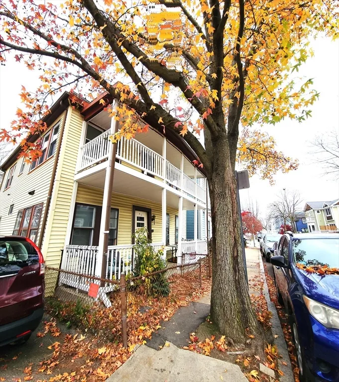 85 Harvey, North Cambridge