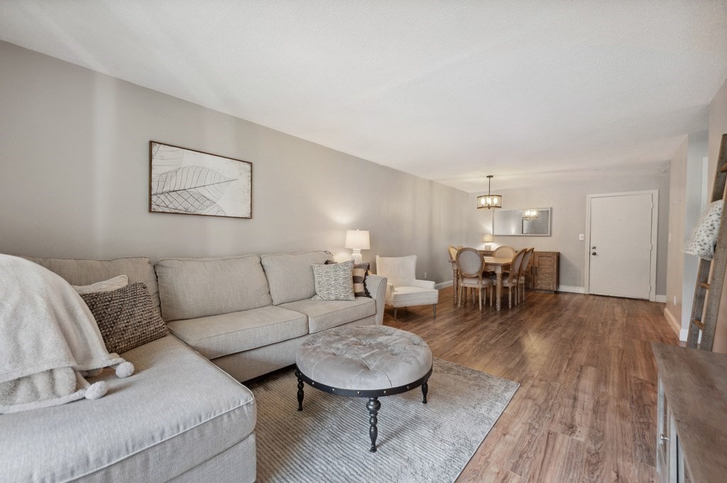 7 Greenbriar Dr, North Reading