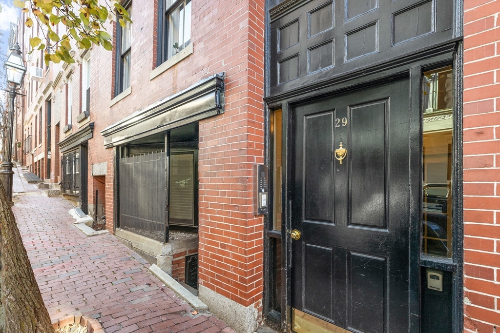 29 Grove St, Beacon Hill