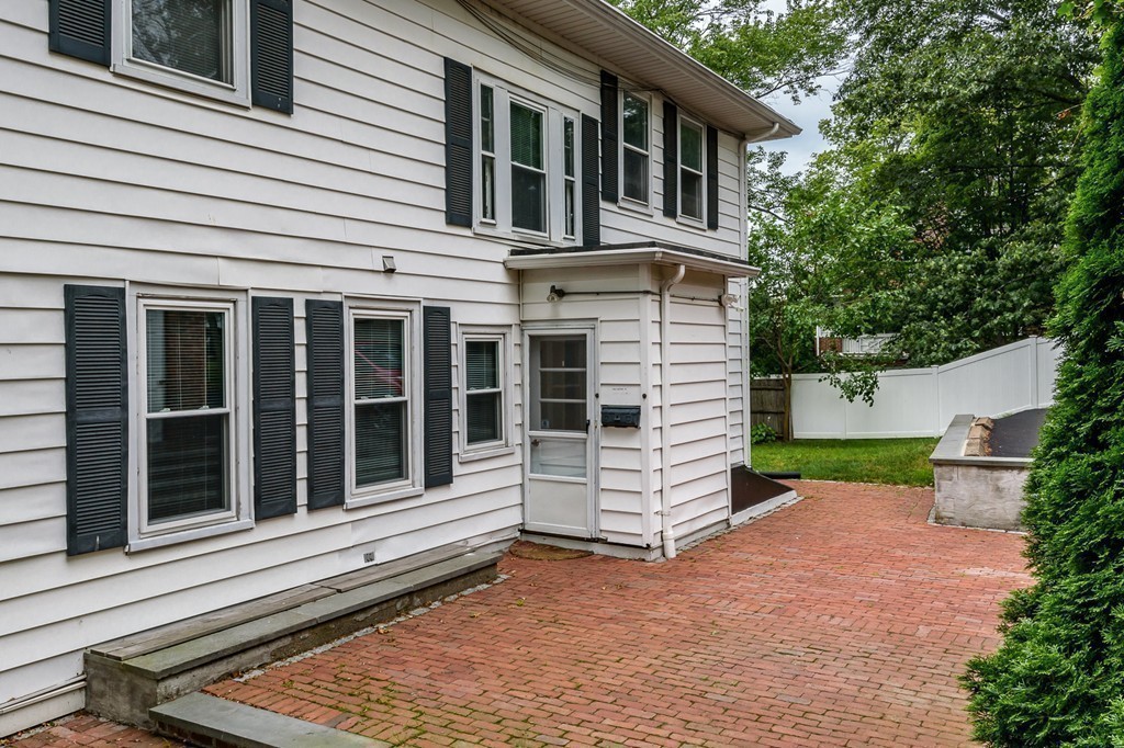 1094 Centre St, Newton