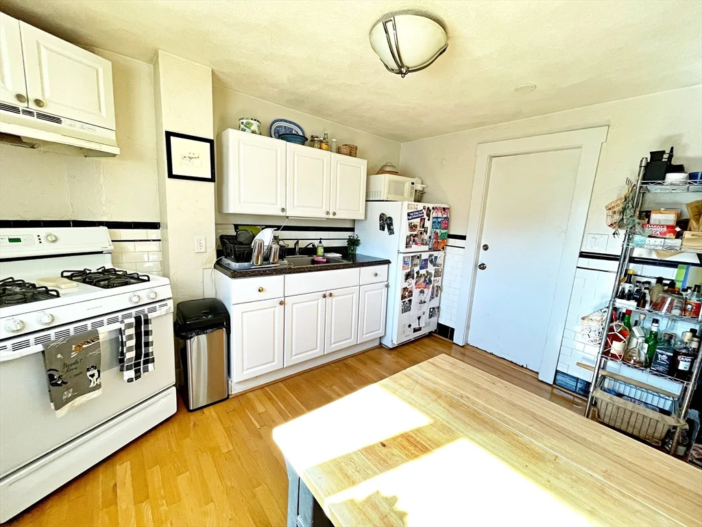 307 Sumner St, East Boston