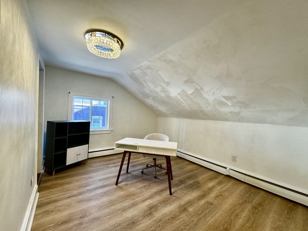 319 Washington St, The Port