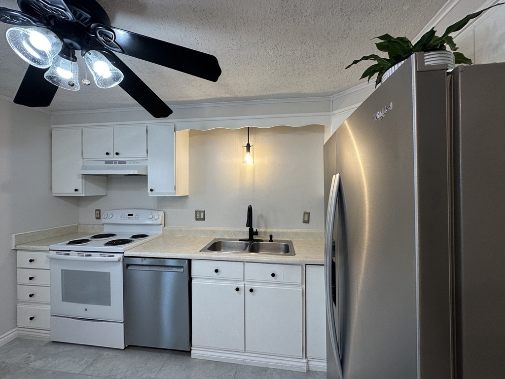 250 Congress Ave, Chelsea