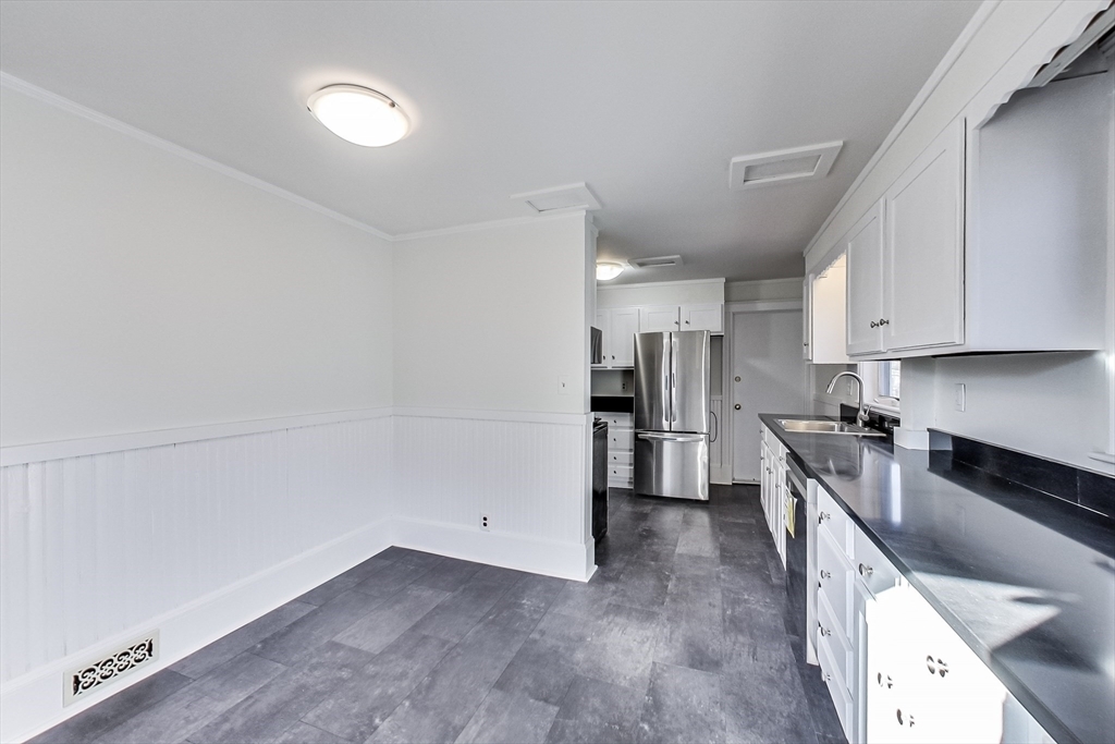 183 Powder House Blvd, West Somerville