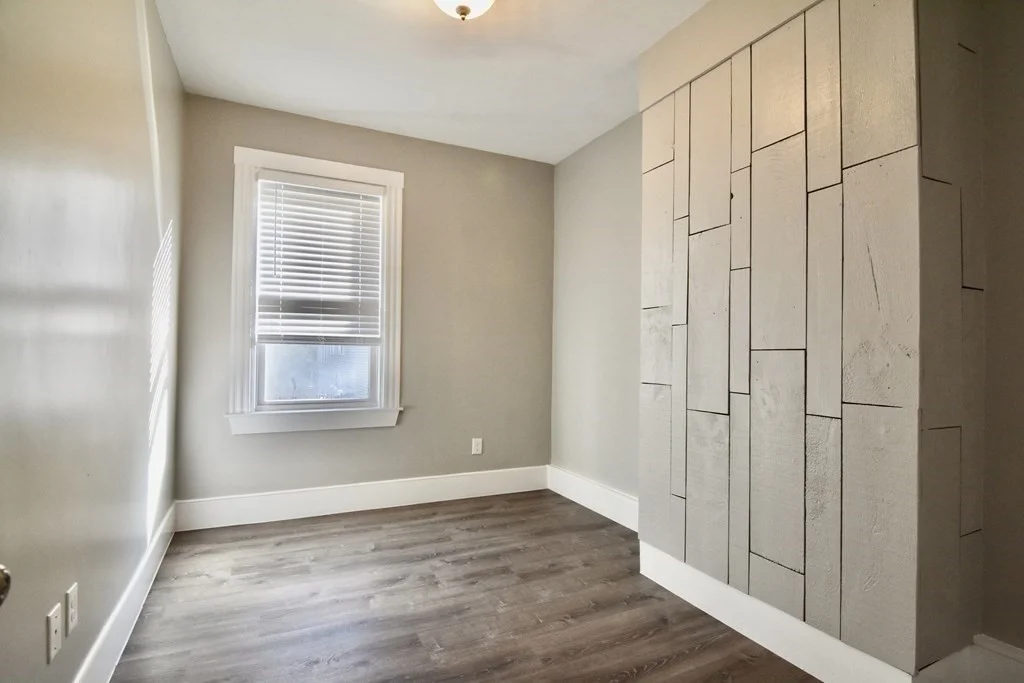 61 Gates St, South Boston