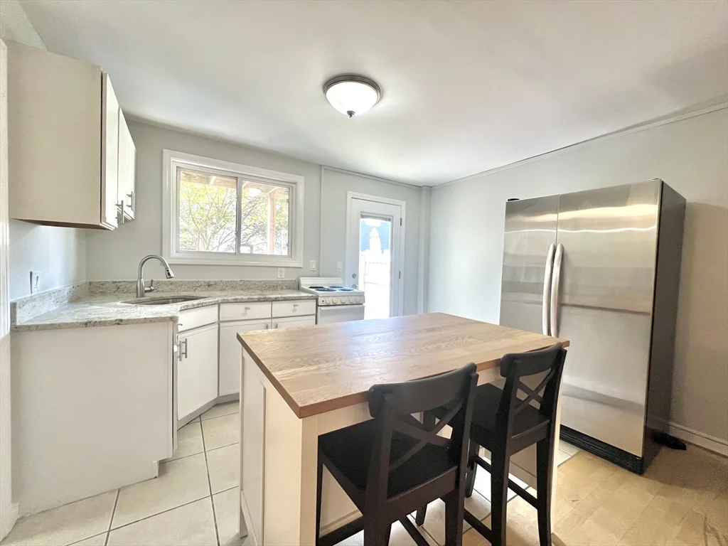 8 Wall St, Charlestown