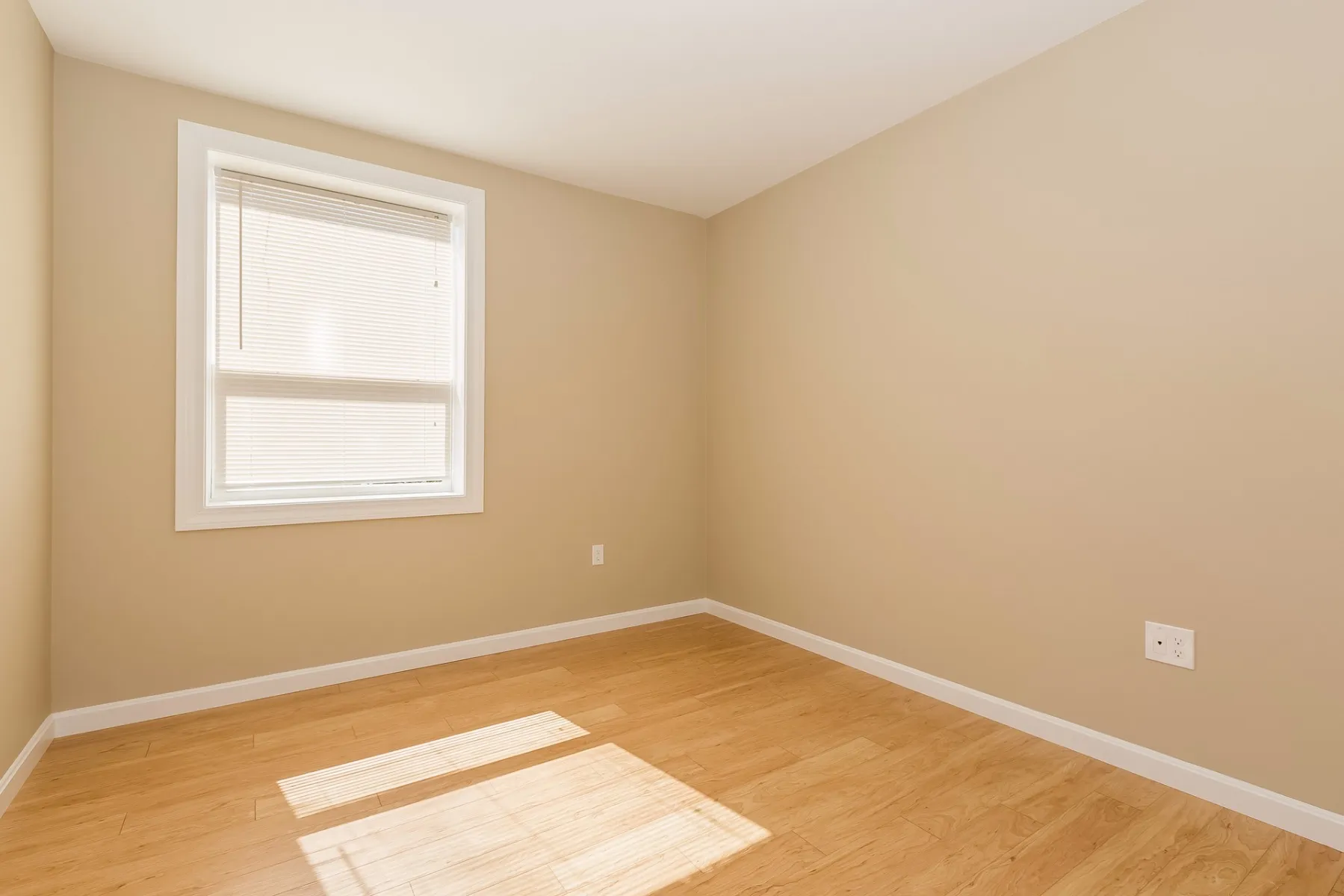 34 Decatur St, East Boston