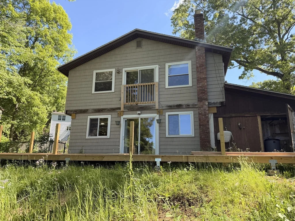 56 Shore Dr, Upton