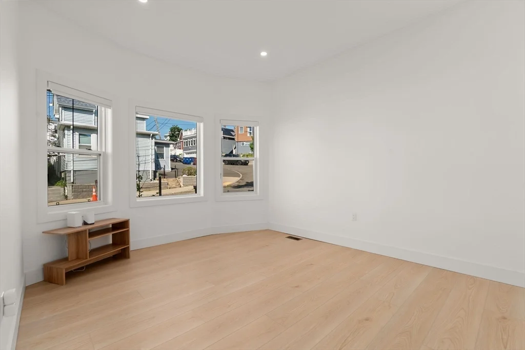 280 Endicott Ave, Revere