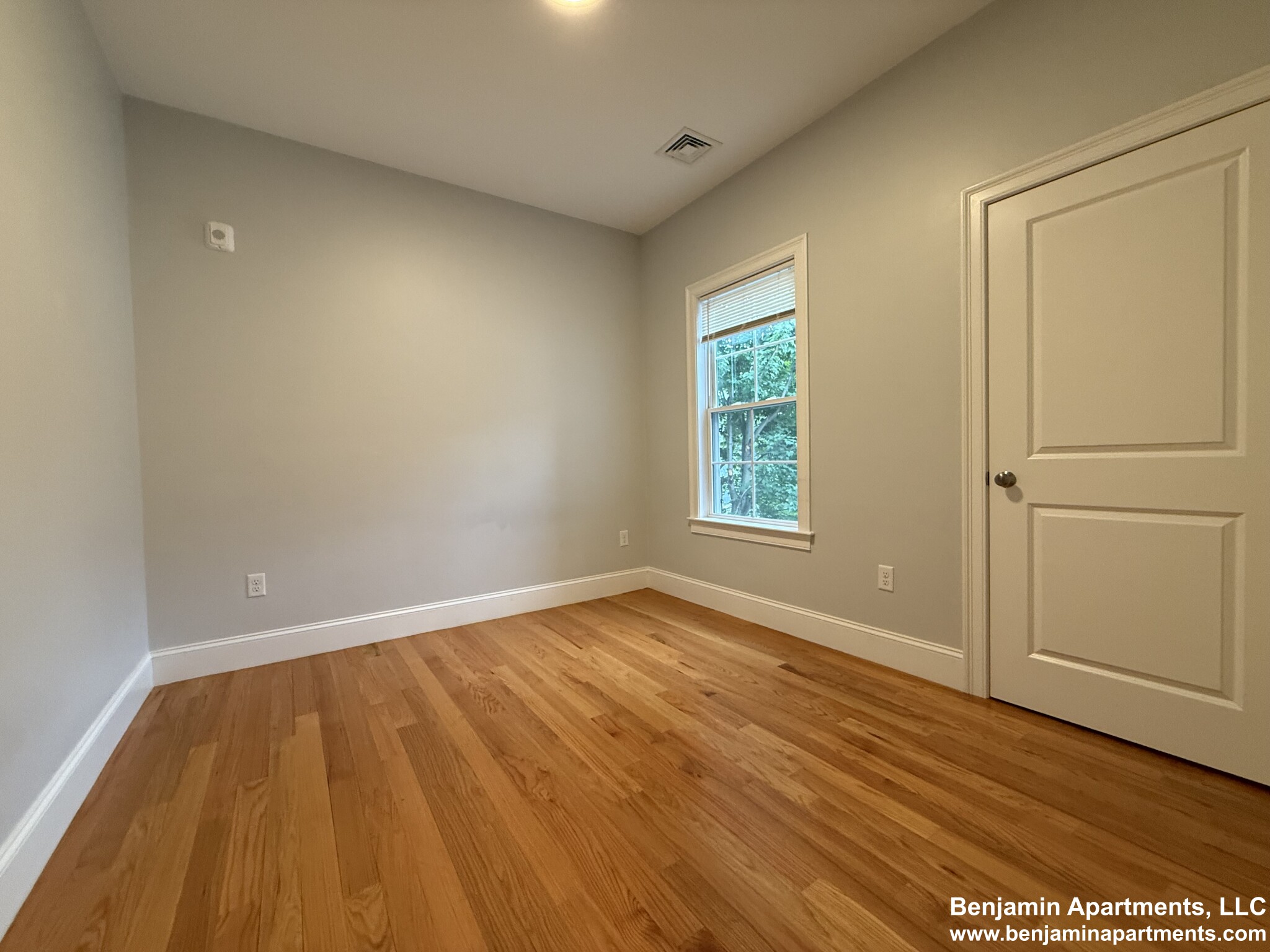 8 Islington St, Allston