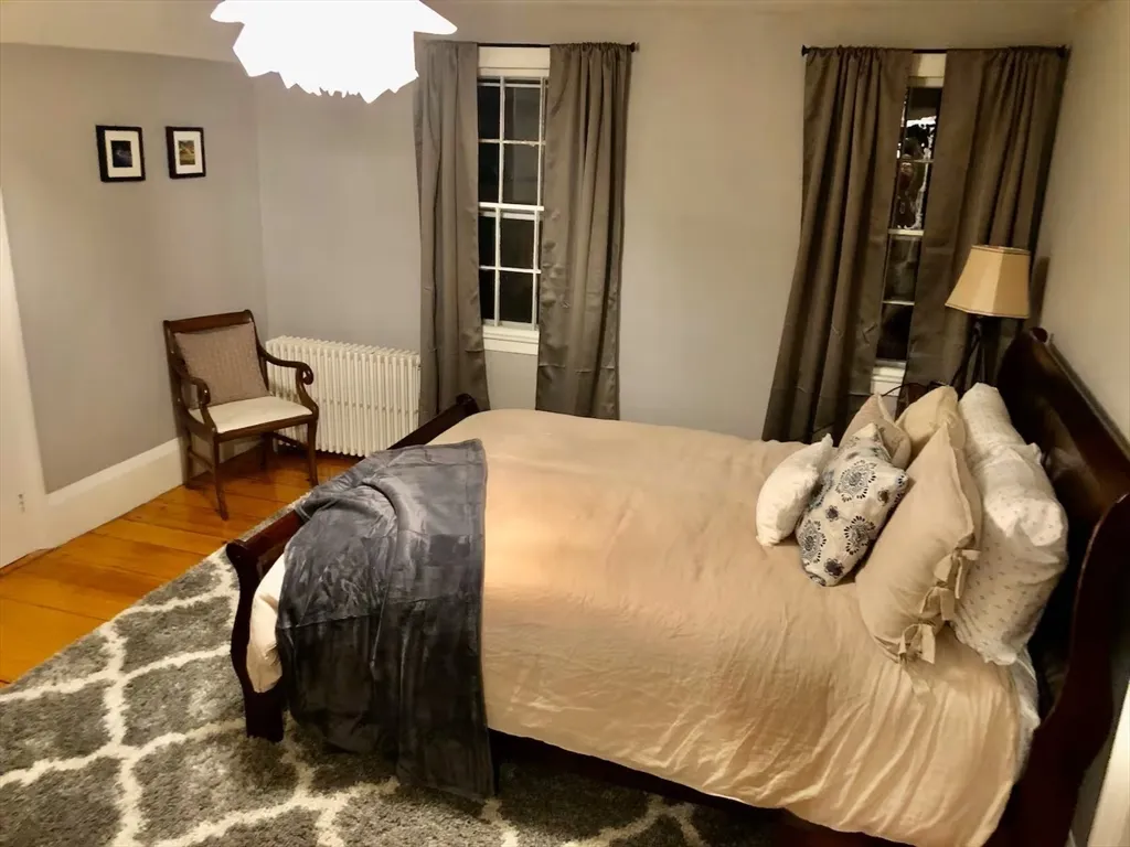 40 Russell St, Downtown