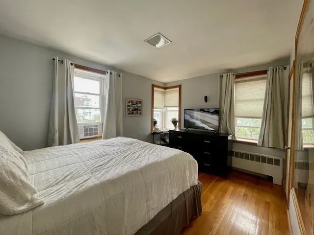 125 Farragut Rd, South Boston