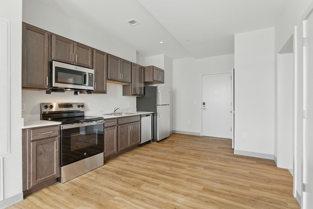 1170 Tremont St, South End