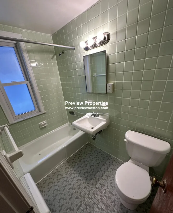 50 South Huntington Ave, Jamaica Plain