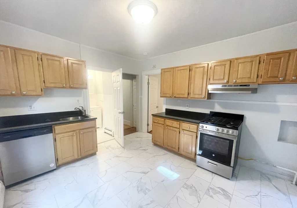 22 Howell St, Dorchester