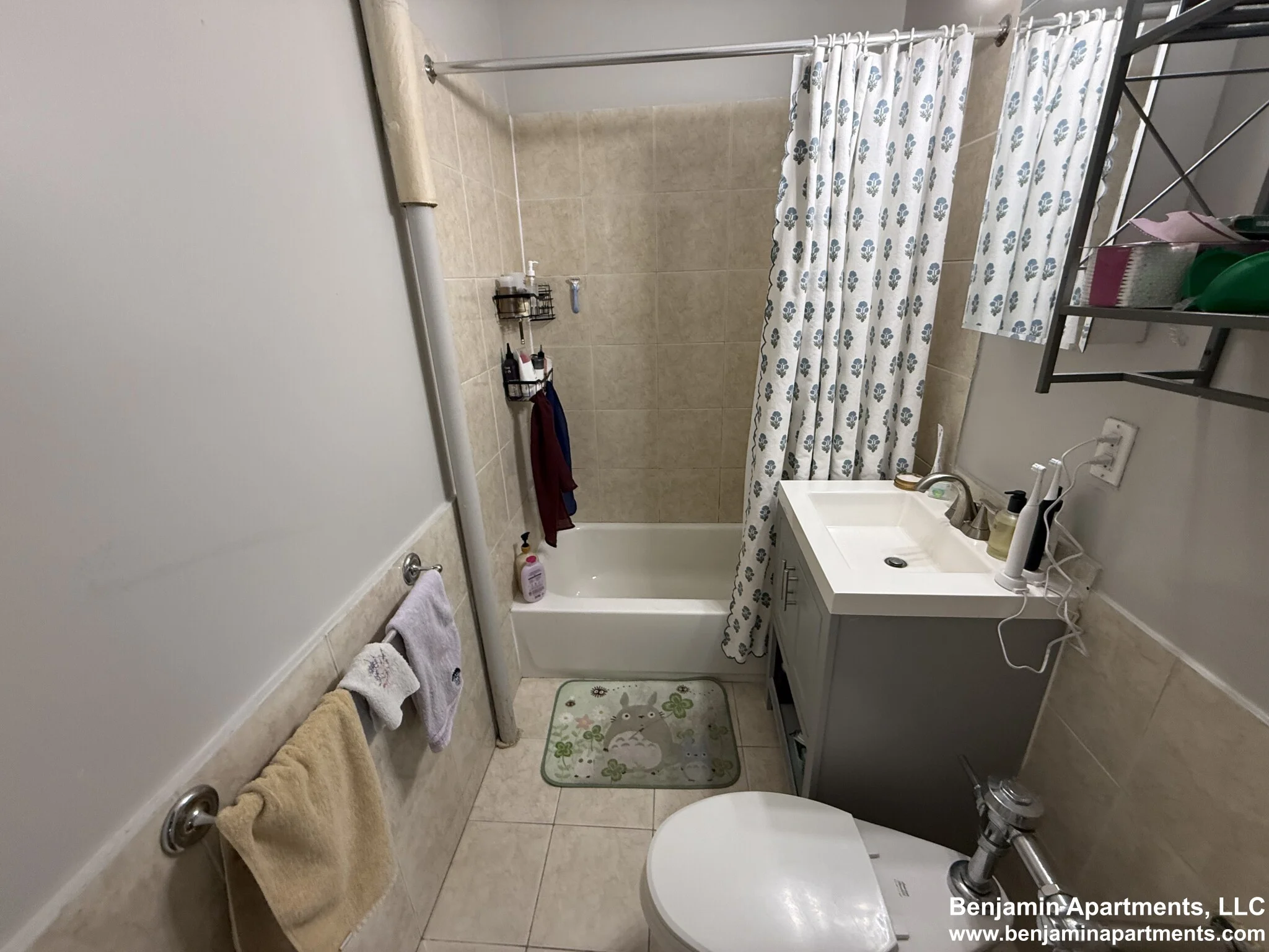 879 Beacon St, Fenway