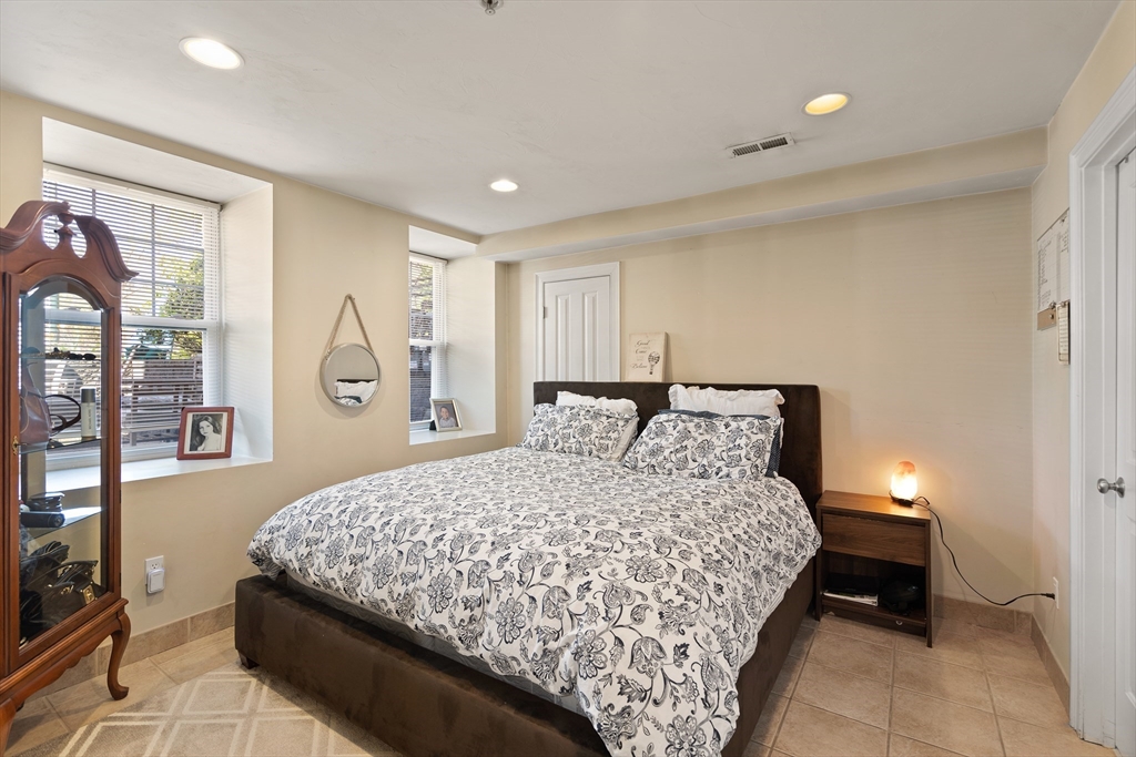 1867 Beacon St, Brookline