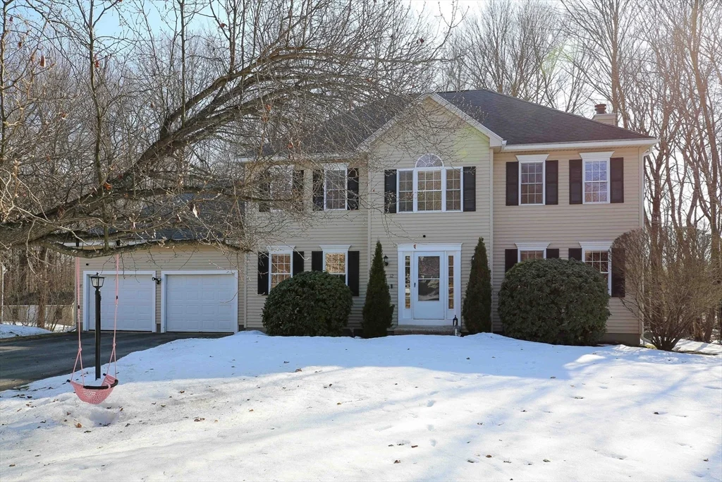 12 Coldbrook Rd, Millbury