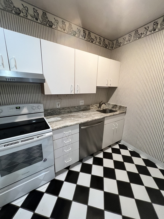 10 Weston Ave, Quincy