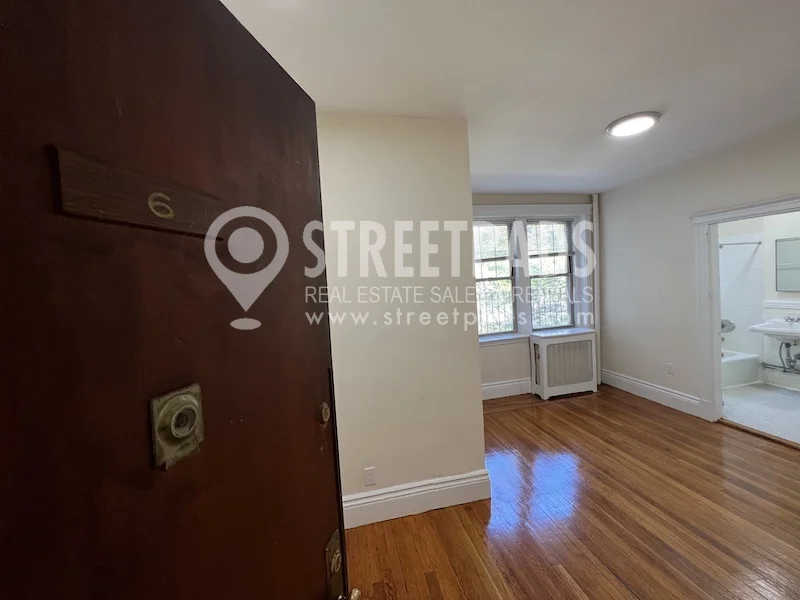 31 Park Dr, Fenway