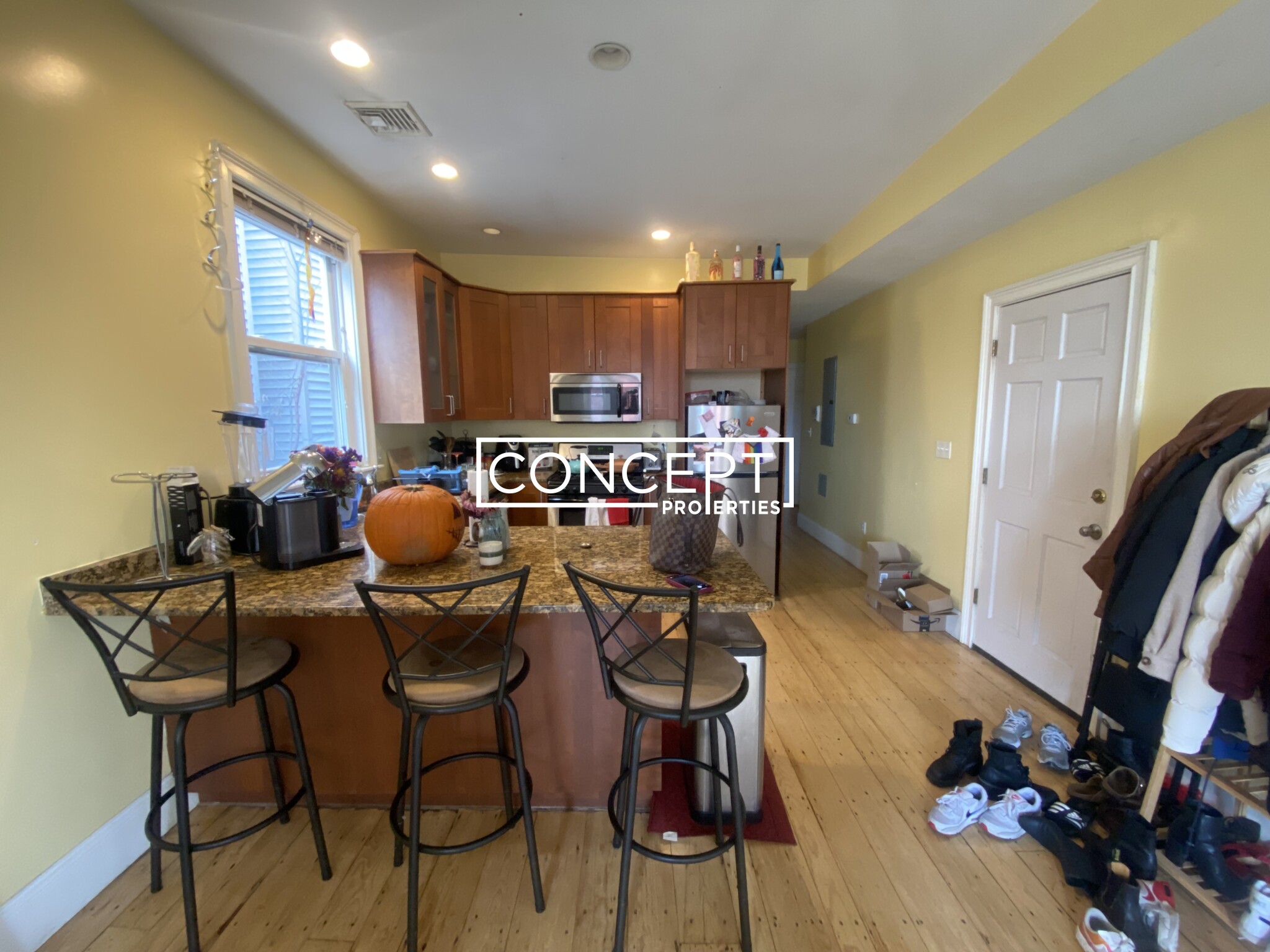 731 Parker St, Mission Hill