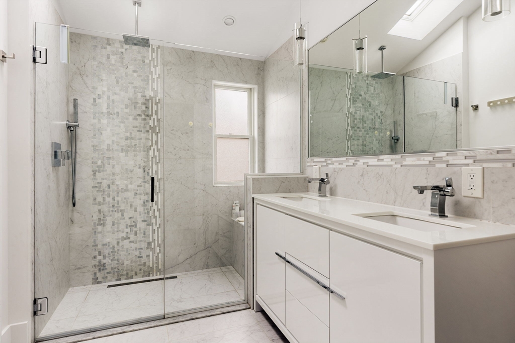 37 Claremon St, Davis Square