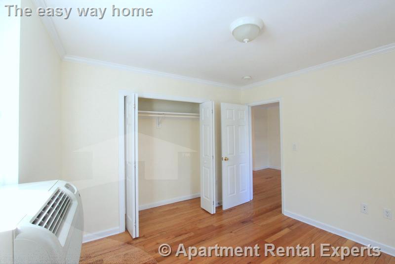 60 Brattle St, Harvard Square