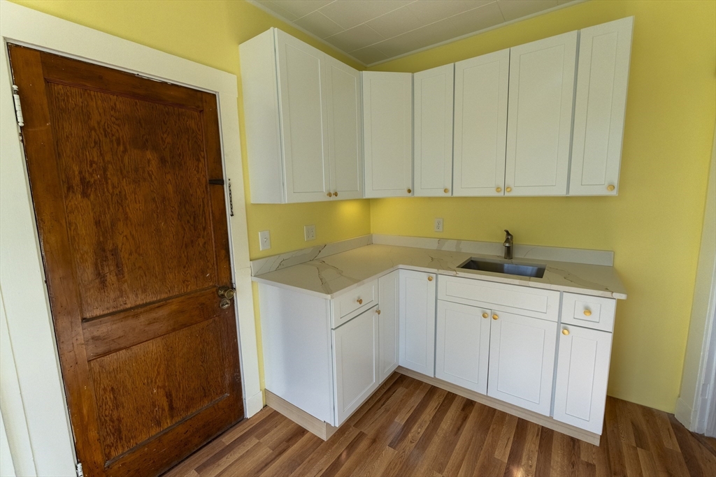 95 Bourne St, Jamaica Plain