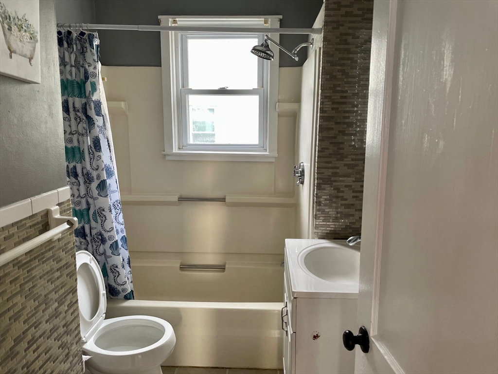 12 Wheatland, Salem