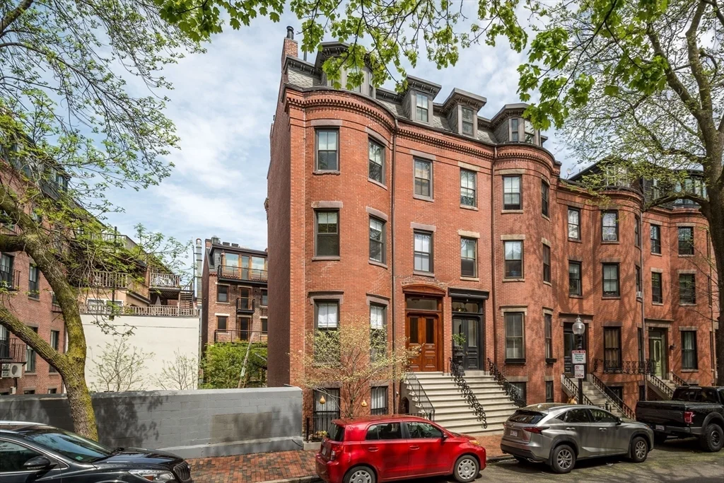 97 Waltham St, South End