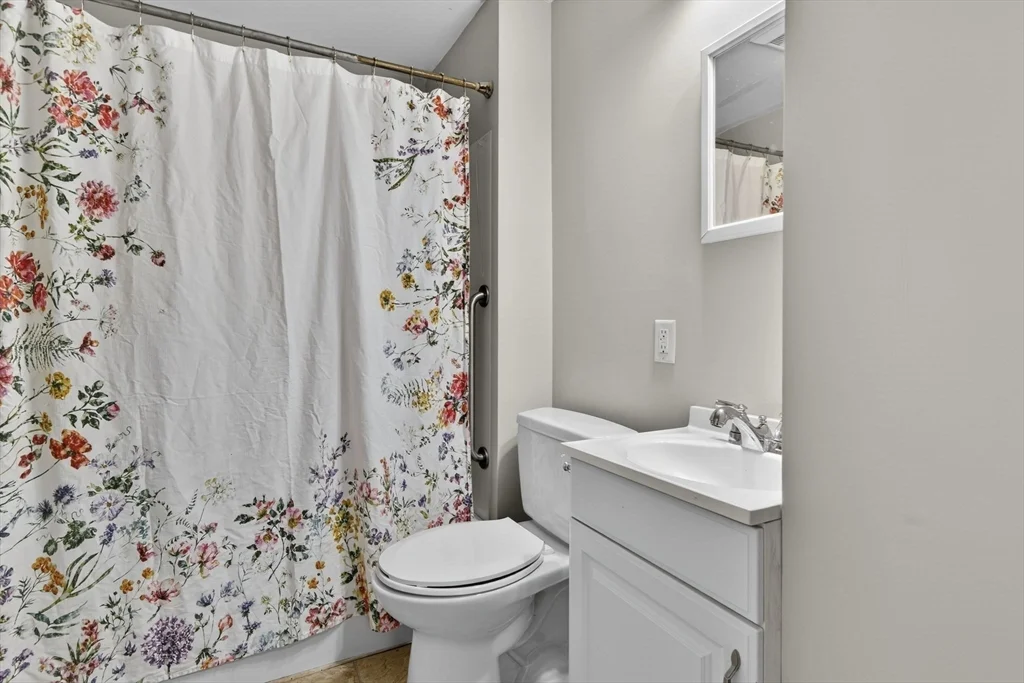 5-7 Linwood Ave, Wyoming